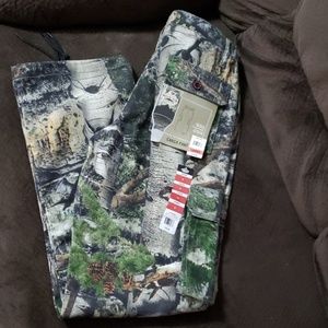 Mossy oak camo pants
